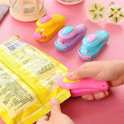 Portable Mini Sealing Machine – USB Rechargeable, Battery Operated, Magnetic Back, 2-in-1 Heat Sealer & Cutter
